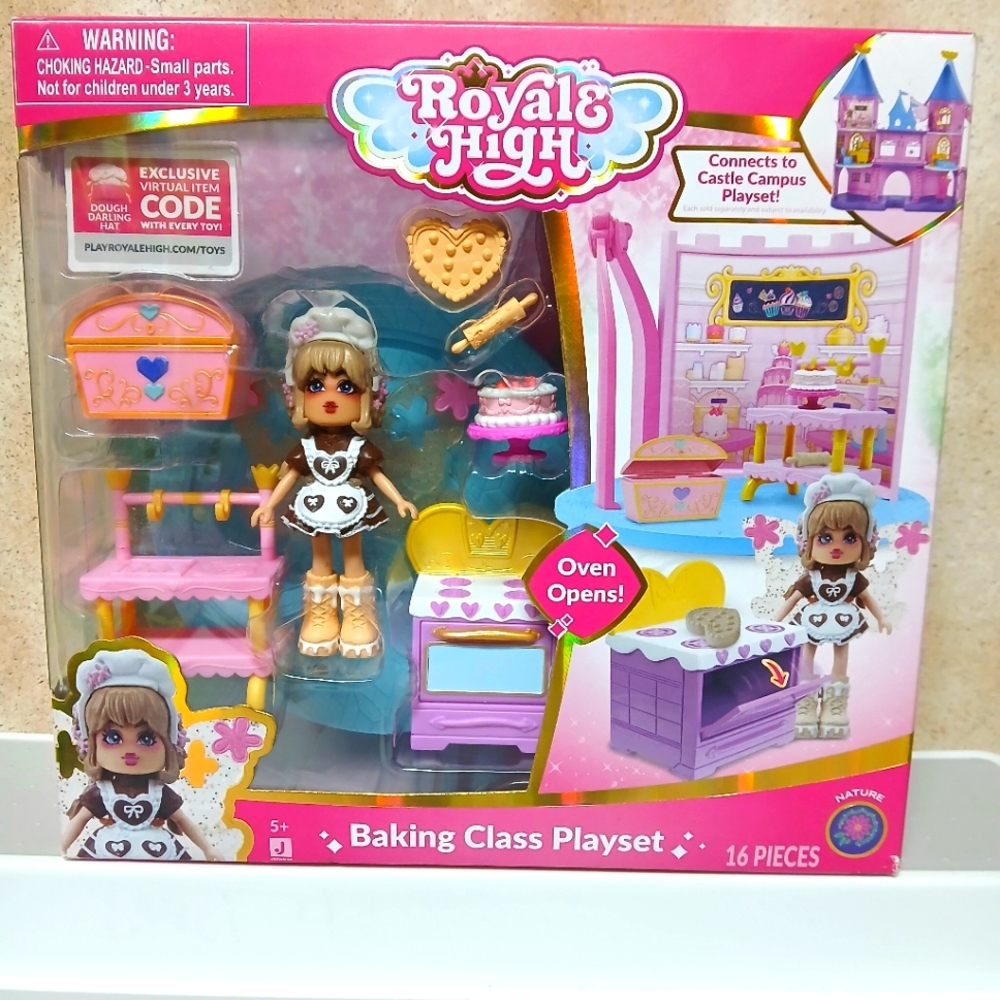 New Royal High Baking Class Playset - 16 Pieces